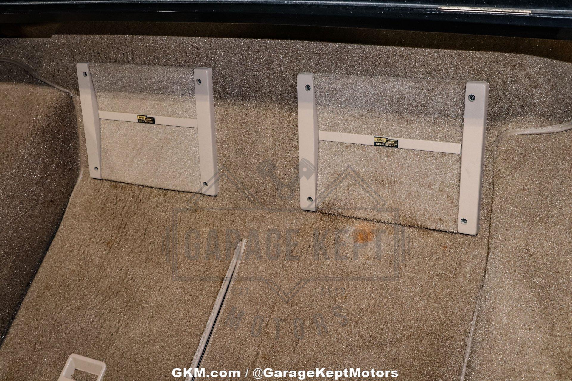 Chevrolet-Corvette-1992-Black-Tan-25