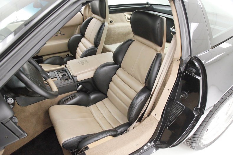 Chevrolet-Corvette-1992-Black-Tan-25