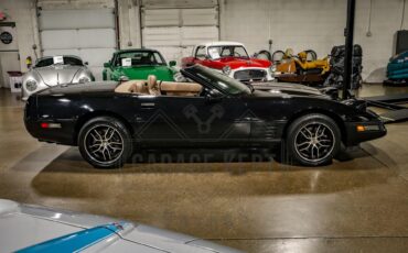 Chevrolet-Corvette-1992-Black-Tan-26
