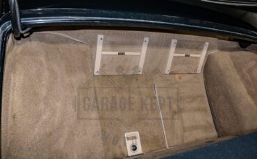 Chevrolet-Corvette-1992-Black-Tan-27