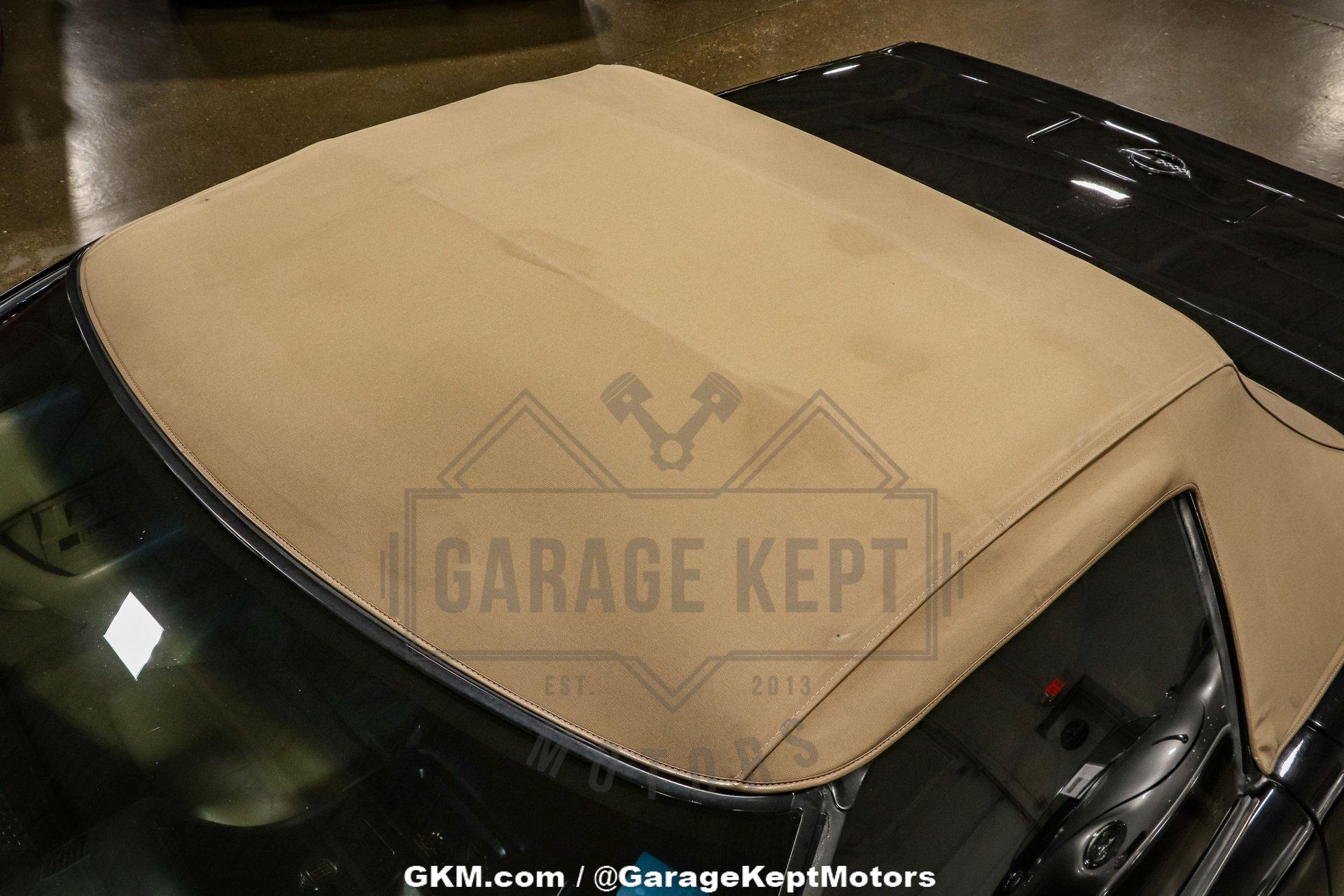 Chevrolet-Corvette-1992-Black-Tan-32