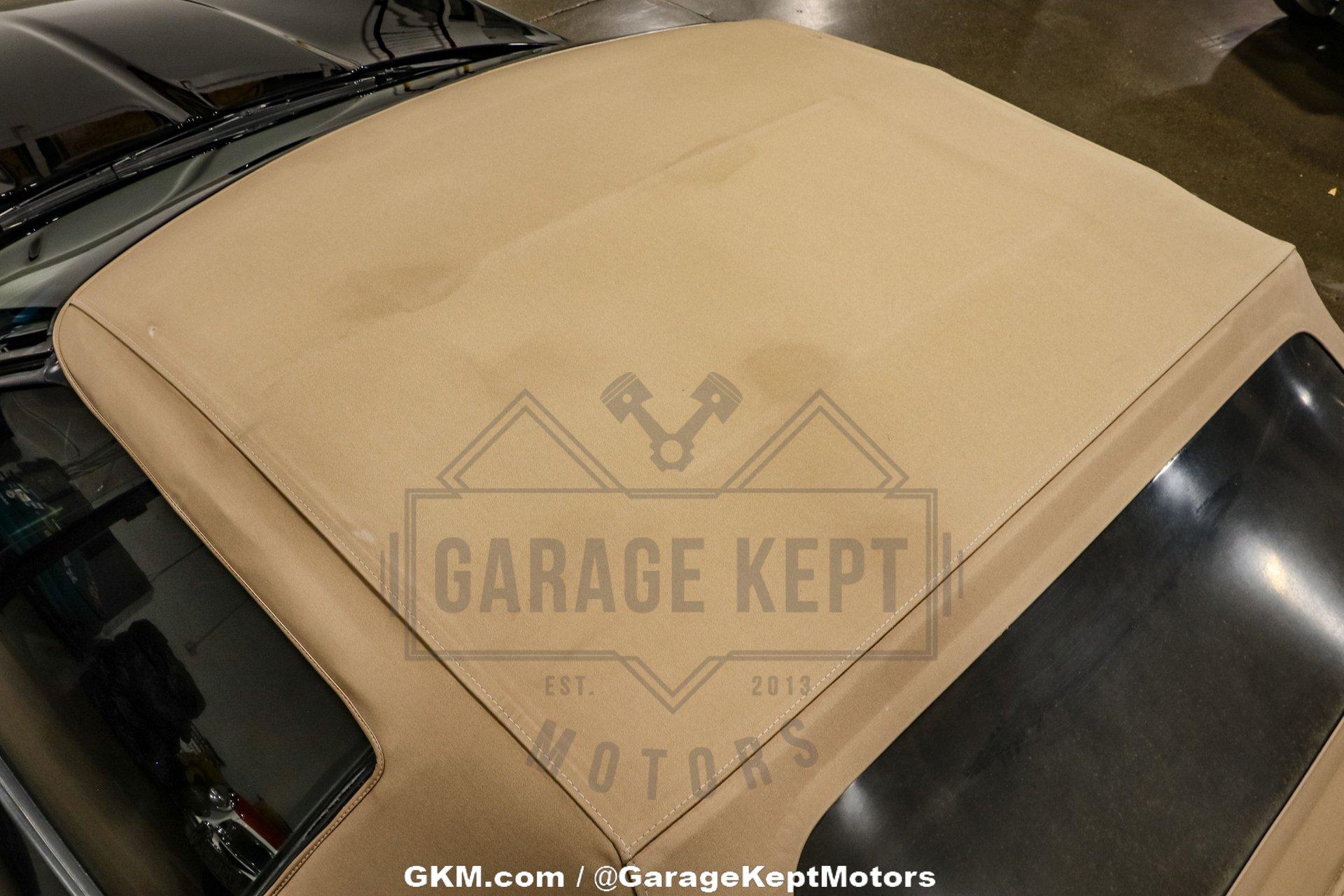 Chevrolet-Corvette-1992-Black-Tan-33