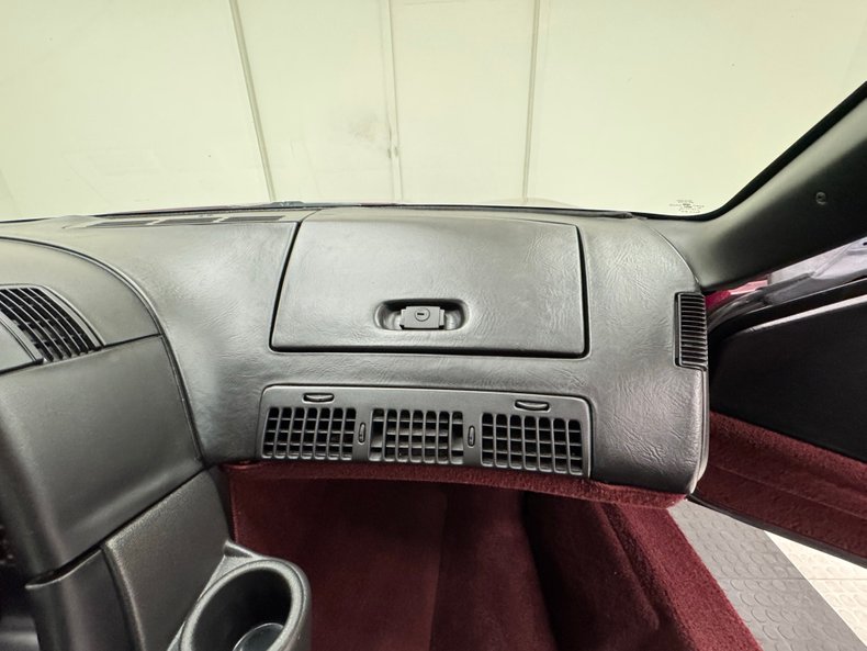 Chevrolet-Corvette-1993-Dark-Ruby-Metallic-Ruby-Red-40