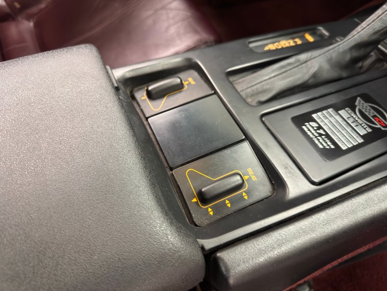 Chevrolet-Corvette-1993-Dark-Ruby-Metallic-Ruby-Red-43