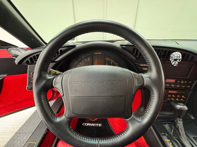 Chevrolet-Corvette-1993-Torch-Red-Red-17