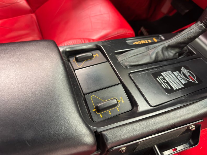 Chevrolet-Corvette-1993-Torch-Red-Red-24