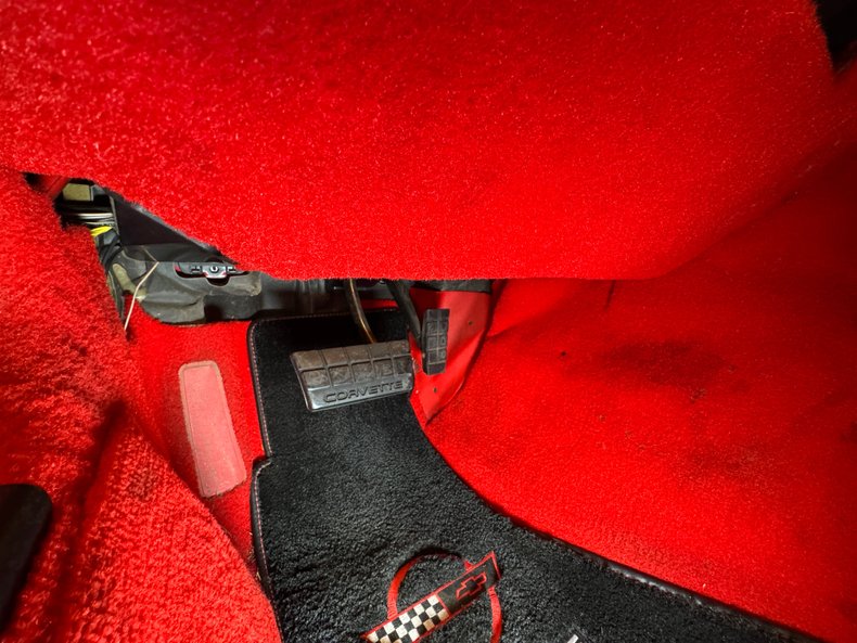 Chevrolet-Corvette-1993-Torch-Red-Red-26