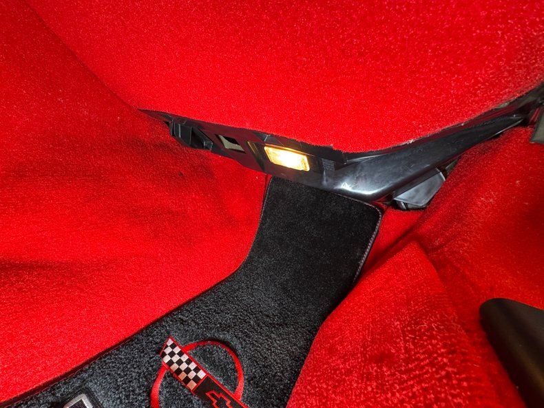 Chevrolet-Corvette-1993-Torch-Red-Red-27