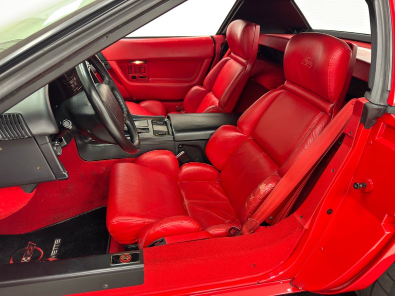 Chevrolet-Corvette-1993-Torch-Red-Red-39