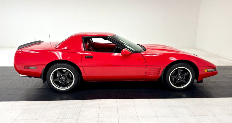 Chevrolet-Corvette-1993-Torch-Red-Red-45