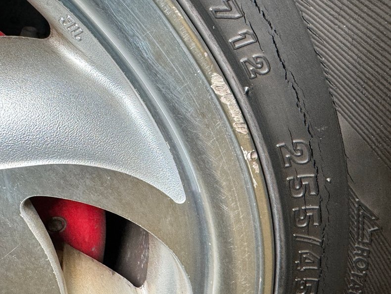 Chevrolet-Corvette-1994-Arctic-White-Red-18