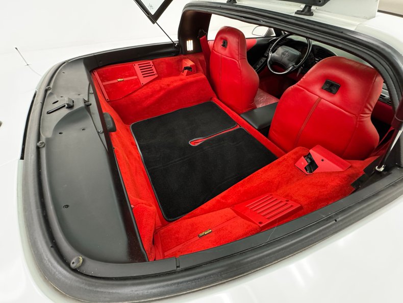 Chevrolet-Corvette-1994-Arctic-White-Red-26