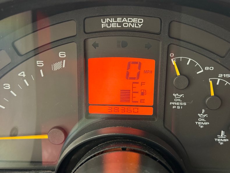 Chevrolet-Corvette-1994-Arctic-White-Red-37