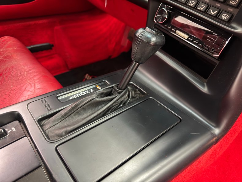 Chevrolet-Corvette-1994-Arctic-White-Red-40