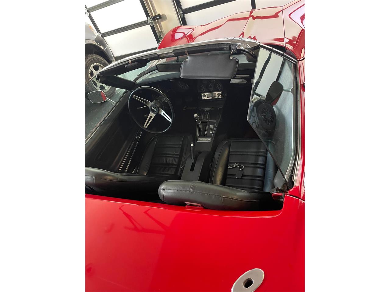 Chevrolet-Corvette-stingray-1974-Red-Black-2