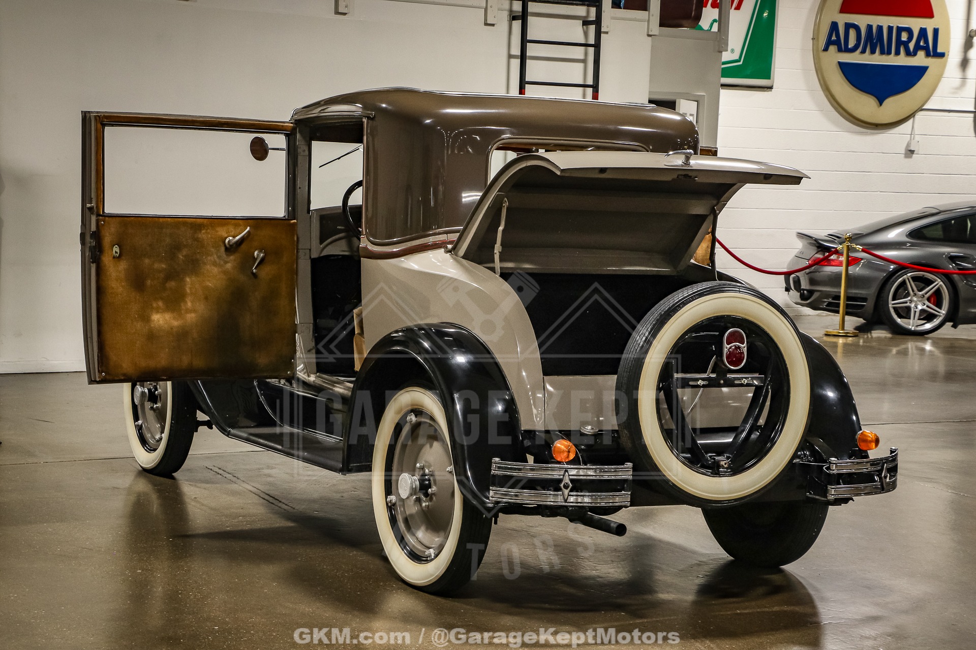 Chevrolet-Coupe-1929-BeigeTan-BeigeTan-1