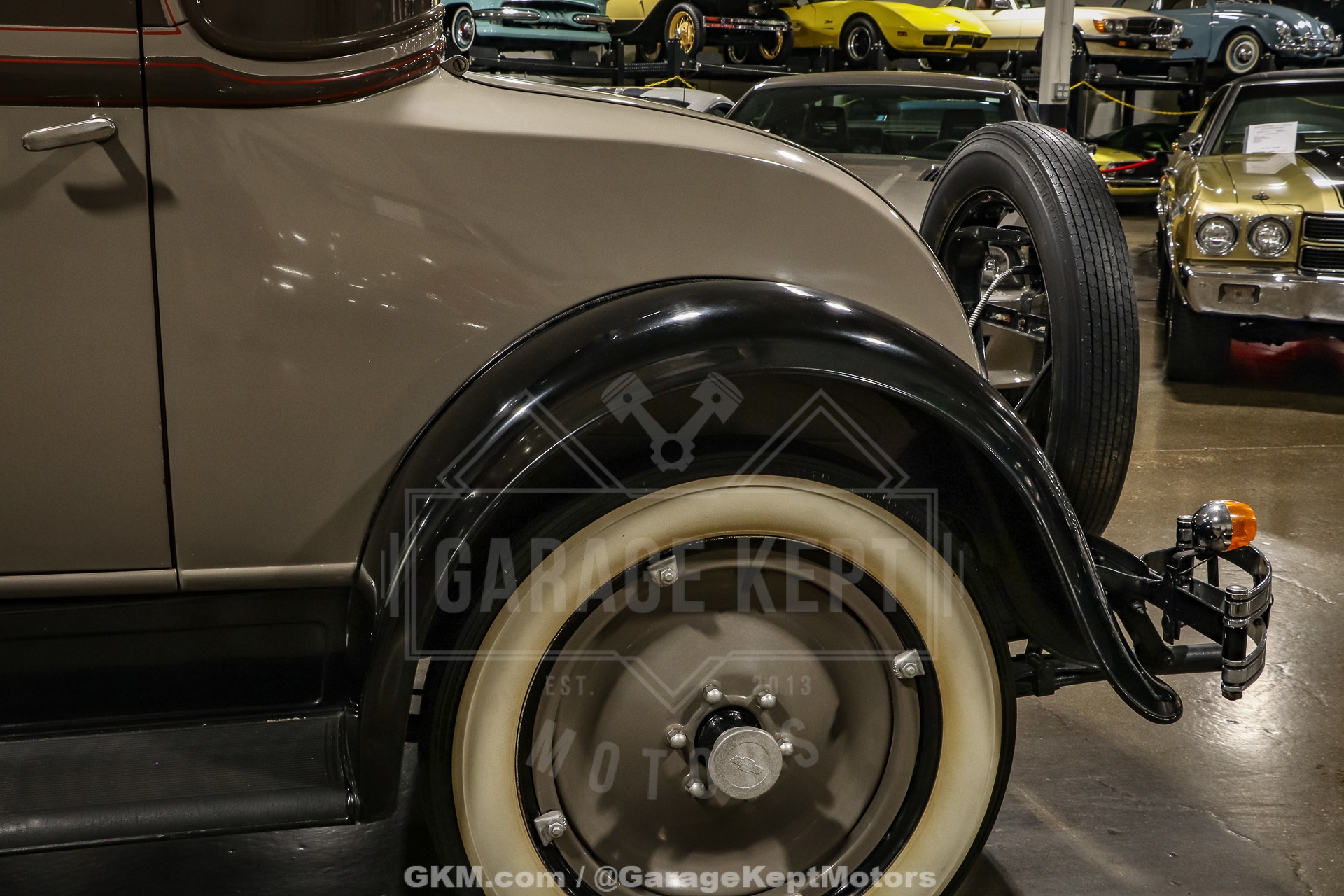 Chevrolet-Coupe-1929-BeigeTan-BeigeTan-17