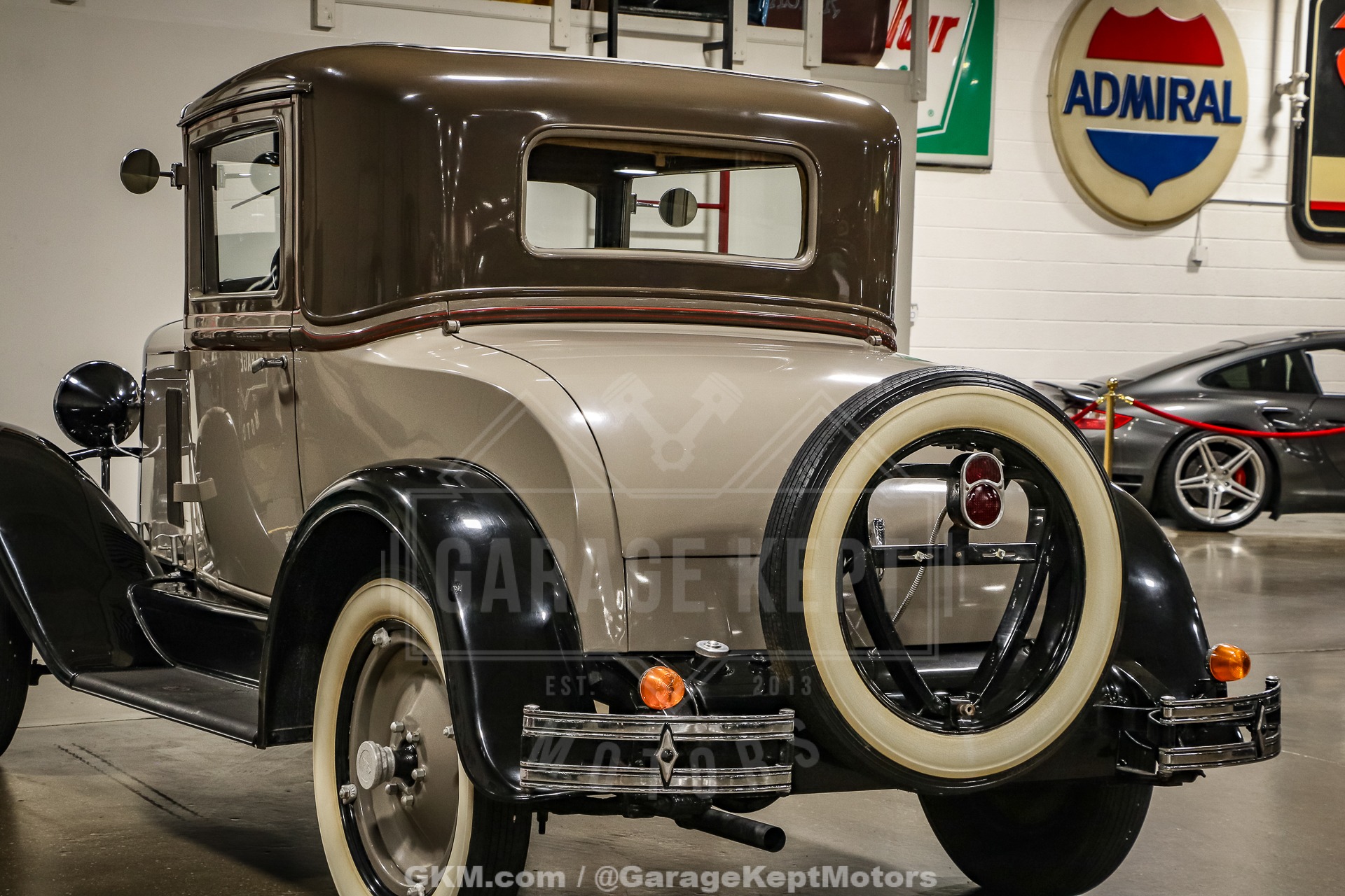 Chevrolet-Coupe-1929-BeigeTan-BeigeTan-19