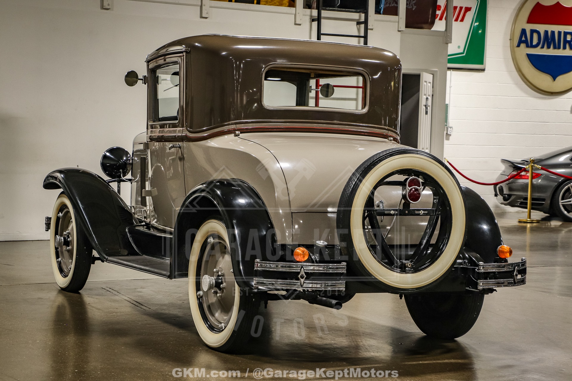 Chevrolet-Coupe-1929-BeigeTan-BeigeTan-23