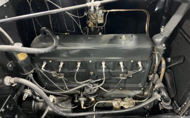 Chevrolet-Coupe-1933-Black-Tan-7