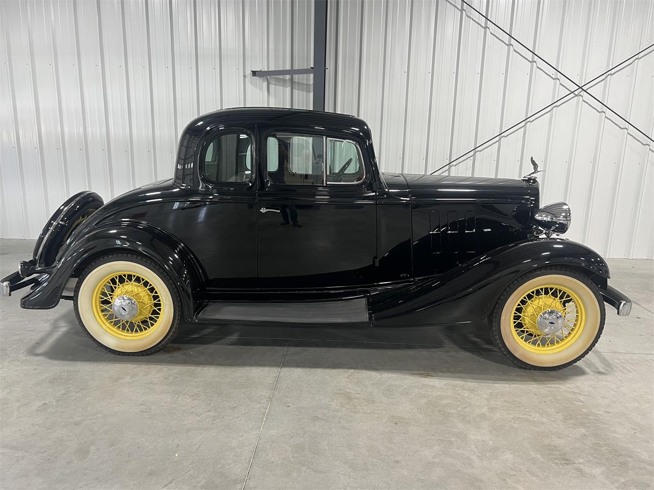 Chevrolet-Coupe-1933-Black-Tan