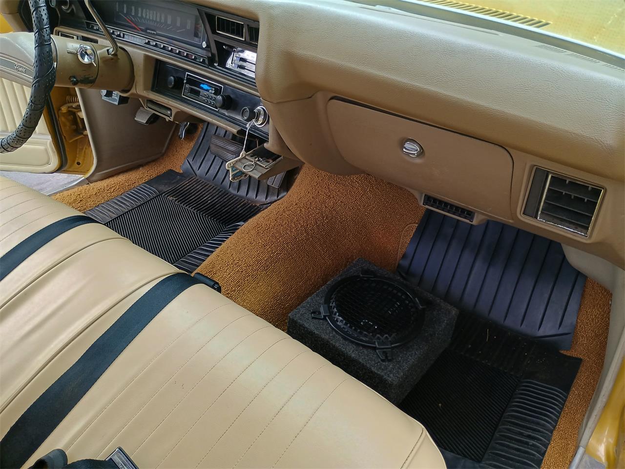 Chevrolet-El-camino-1971-Gold-Tan-Gold-Carpet-9