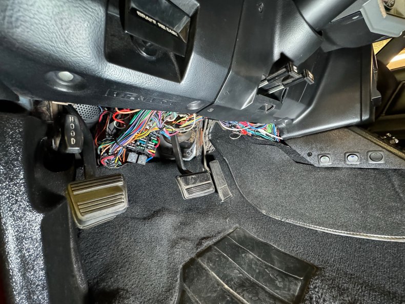 Chevrolet-El-camino-1982-Dark-Red-Metallic-Black-46