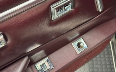 Chevrolet-El-camino-1985-Black-Burgundy-13