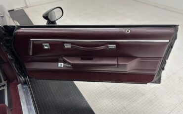 Chevrolet-El-camino-1985-Black-Burgundy-14