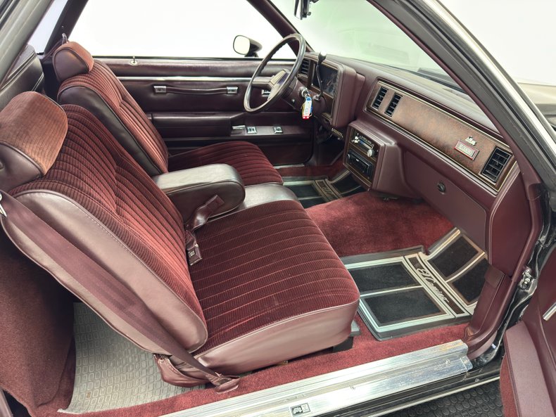 Chevrolet-El-camino-1985-Black-Burgundy-19