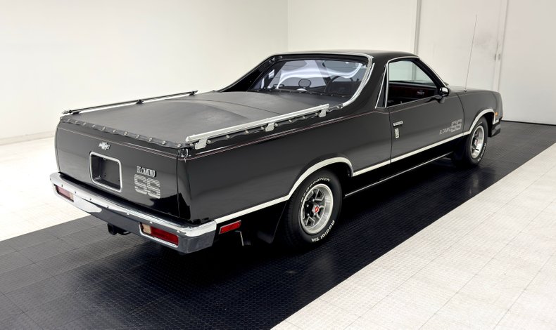 Chevrolet-El-camino-1985-Black-Burgundy-20
