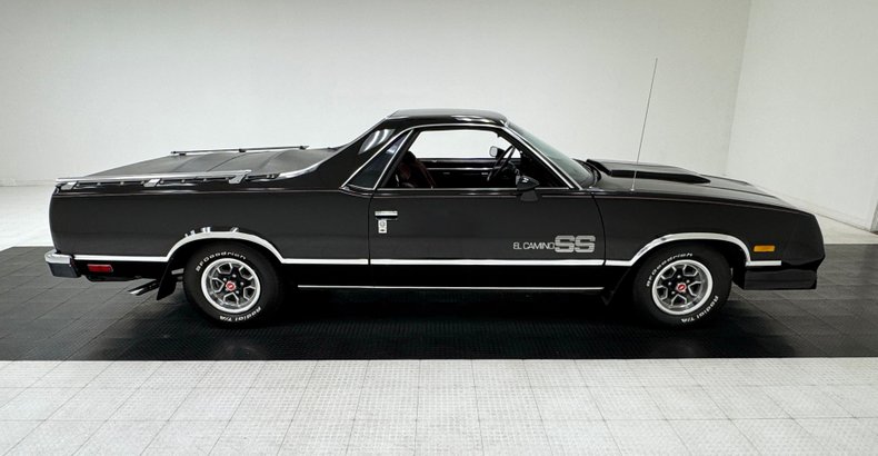 Chevrolet-El-camino-1985-Black-Burgundy-21