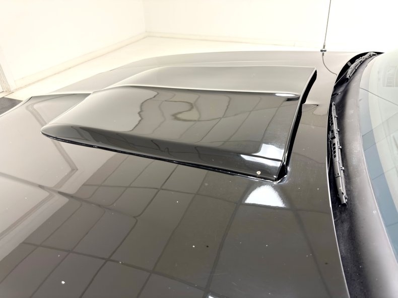 Chevrolet-El-camino-1985-Black-Burgundy-22