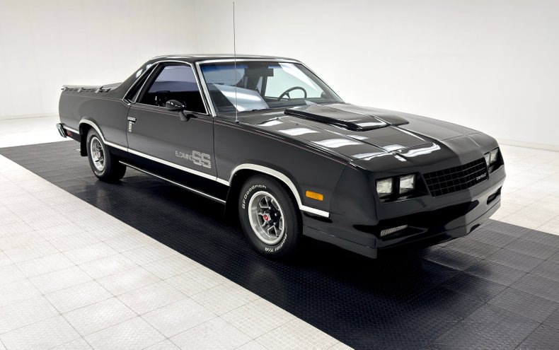 Chevrolet-El-camino-1985-Black-Burgundy-23