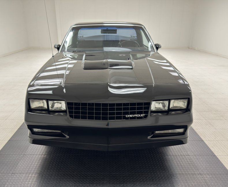 Chevrolet-El-camino-1985-Black-Burgundy-24