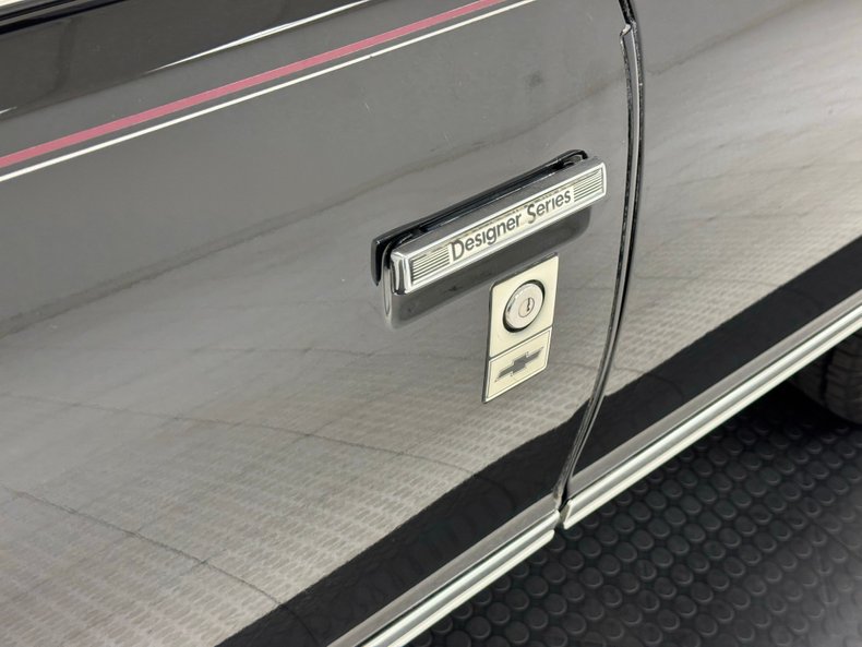 Chevrolet-El-camino-1985-Black-Burgundy-29