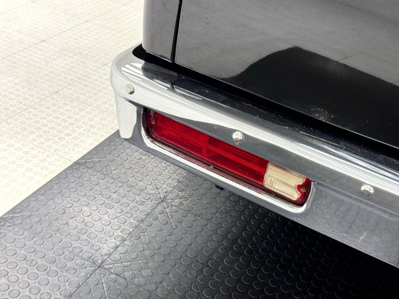 Chevrolet-El-camino-1985-Black-Burgundy-33