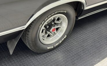 Chevrolet-El-camino-1985-Black-Burgundy-35