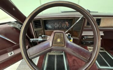 Chevrolet-El-camino-1985-Black-Burgundy-41