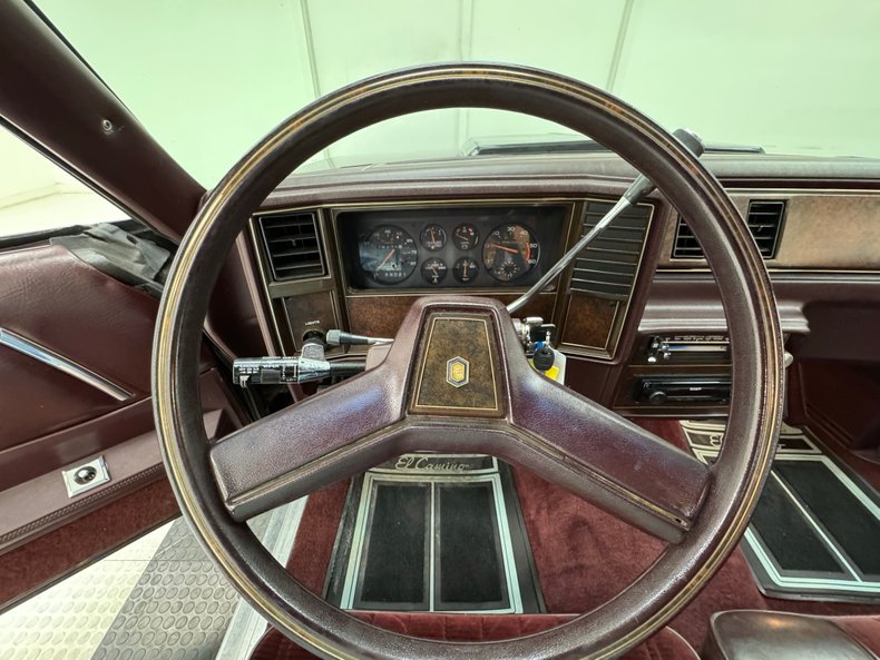 Chevrolet-El-camino-1985-Black-Burgundy-41