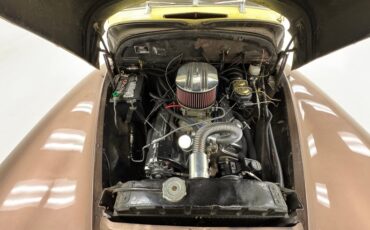 Chevrolet-Fleetline-1947-Pale-Yellow-Tan-11