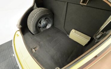 Chevrolet-Fleetline-1947-Pale-Yellow-Tan-13