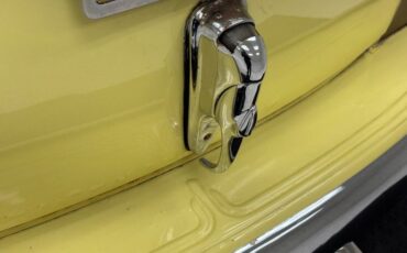 Chevrolet-Fleetline-1947-Pale-Yellow-Tan-22