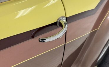 Chevrolet-Fleetline-1947-Pale-Yellow-Tan-3