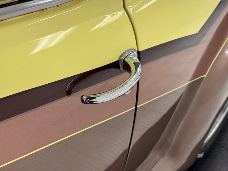 Chevrolet-Fleetline-1947-Pale-Yellow-Tan-3