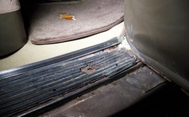 Chevrolet-Fleetline-1947-Pale-Yellow-Tan-31