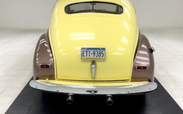Chevrolet-Fleetline-1947-Pale-Yellow-Tan-33
