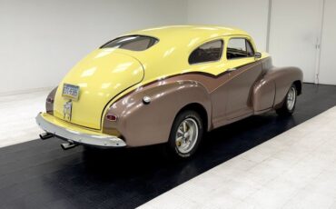Chevrolet-Fleetline-1947-Pale-Yellow-Tan-34