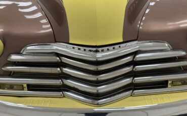 Chevrolet-Fleetline-1947-Pale-Yellow-Tan-36