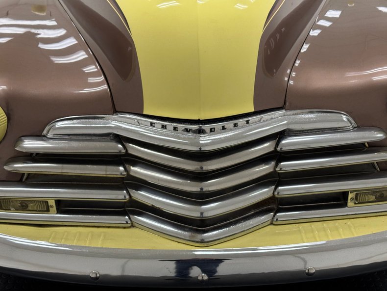 Chevrolet-Fleetline-1947-Pale-Yellow-Tan-36